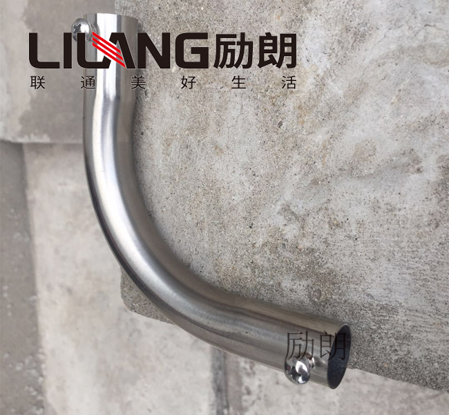 不銹鋼穿線管彎頭DN20和線管塑膠彎頭對(duì)比有何優(yōu)點(diǎn)？